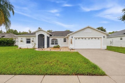Casa en Kissimmee, Florida 3 dormitorios, 162.11 m2 № 2377893