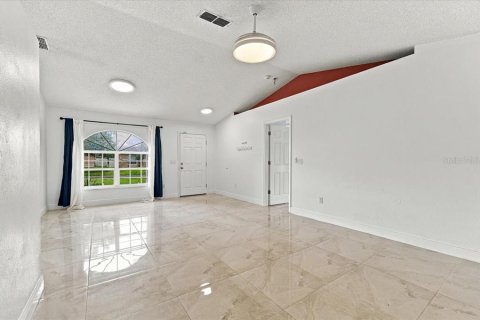 Casa en venta en Kissimmee, Florida, 3 dormitorios, 162.11 m2 № 2377893 - foto 8