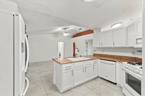 Casa en venta en Kissimmee, Florida, 3 dormitorios, 162.11 m2 № 2377893 - foto 11