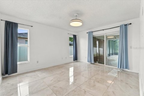 Casa en venta en Kissimmee, Florida, 3 dormitorios, 162.11 m2 № 2377893 - foto 17