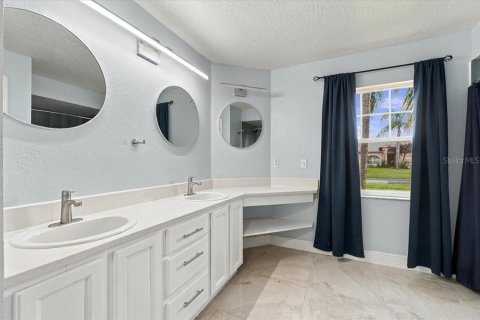 Casa en venta en Kissimmee, Florida, 3 dormitorios, 162.11 m2 № 2377893 - foto 18