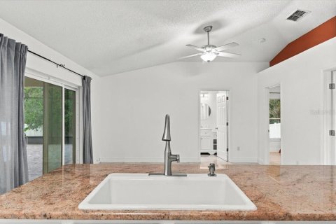 Casa en venta en Kissimmee, Florida, 3 dormitorios, 162.11 m2 № 2377893 - foto 10