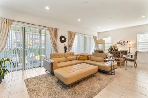 Снять в аренду виллу или дом в Орландо, Флорида 3 спальни, № 2046328 - фото 13