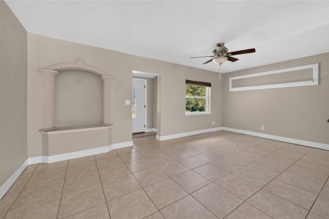 House in Ormond Beach, Florida 3 bedrooms, 124.67 sq.m. № 2155762 - photo 4