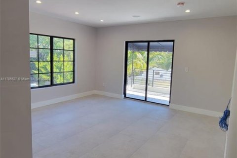 Casa en alquiler en Miami, Florida, 3 dormitorios, 308.25 m2 № 1924068 - foto 11