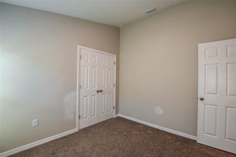 House in Davenport, Florida 3 bedrooms, 150.04 sq.m. № 2277865 - photo 15