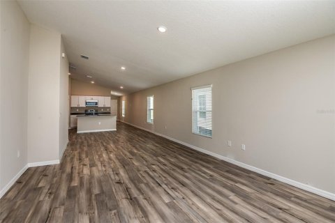 House in Davenport, Florida 3 bedrooms, 150.04 sq.m. № 2277865 - photo 12