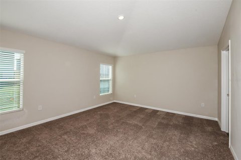 House in Davenport, Florida 3 bedrooms, 150.04 sq.m. № 2277865 - photo 4
