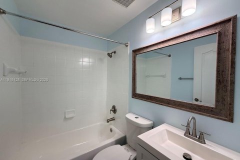 Снять в аренду таунхаус в Дорал, Флорида 4 спальни, 176.89м2, № 2005175 - фото 17