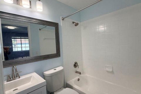 Снять в аренду таунхаус в Дорал, Флорида 4 спальни, 176.89м2, № 2005175 - фото 18