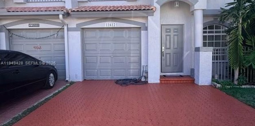 Таунхаус в Дорал, Флорида 4 спальни, 176.89м2 № 2005175