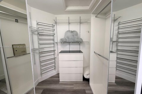 Снять в аренду таунхаус в Дорал, Флорида 4 спальни, 176.89м2, № 2005175 - фото 23