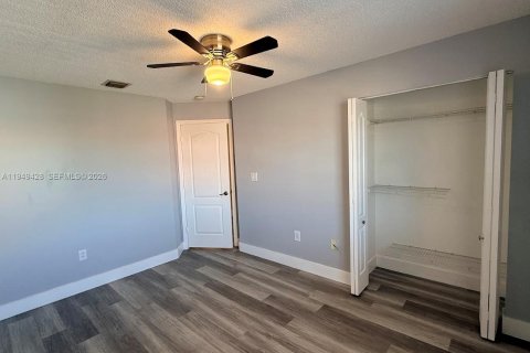 Снять в аренду таунхаус в Дорал, Флорида 4 спальни, 176.89м2, № 2005175 - фото 20