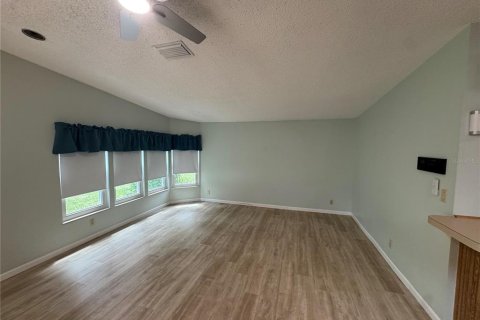 Casa en alquiler en Leesburg, Florida, 2 dormitorios, 161.28 m2 № 1908509 - foto 7