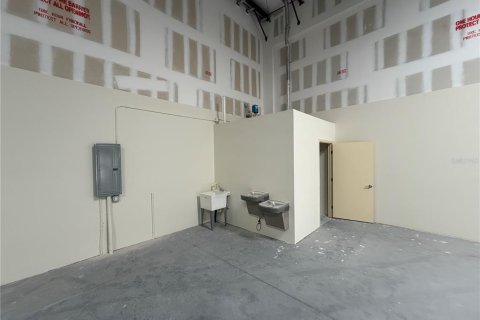 Commercial property in Largo, Florida 2006.69 sq.m. № 2105141 - photo 17