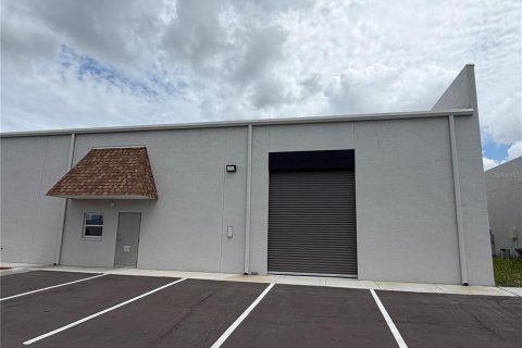 Commercial property in Largo, Florida 2006.69 sq.m. № 2105141 - photo 4