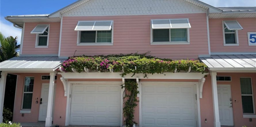 Townhouse in Merrit Island, Florida 3 bedrooms, 137.77 sq.m. № 1830079