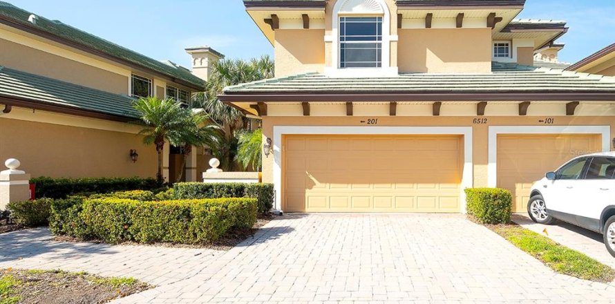 Condominio en Lakewood Ranch, Florida, 3 dormitorios № 1569345