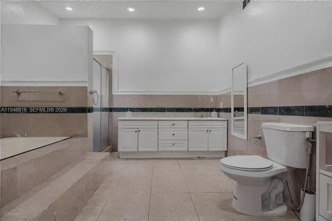 Villa ou maison à louer à Miami, Floride: 4 chambres, 196.95 m2 № 2003597 - photo 16