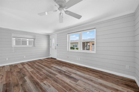 House in Seminole, Florida 1 bedroom, 66.89 sq.m. № 1899787 - photo 13