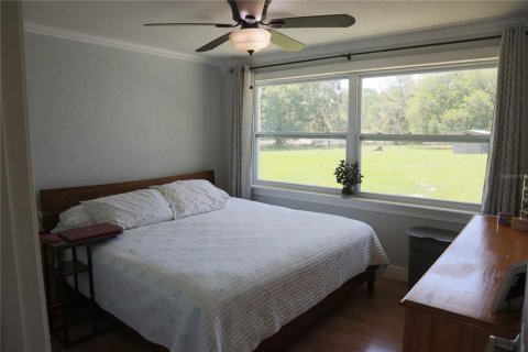 House in DeLand, Florida 4 bedrooms, 278.8 sq.m. № 2195962 - photo 22