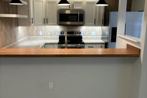 Touwnhouse à louer à Palm City, Floride: 2 chambres, 114.83 m2 № 2401416 - photo 3