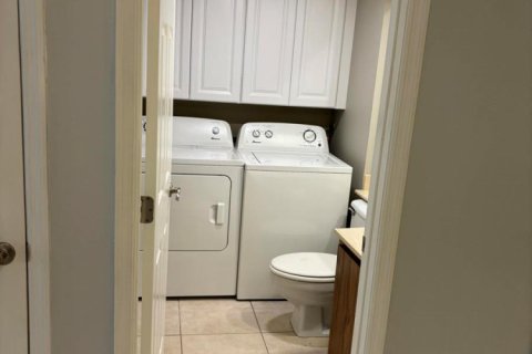 Touwnhouse à louer à Palm City, Floride: 2 chambres, 114.83 m2 № 2401416 - photo 5