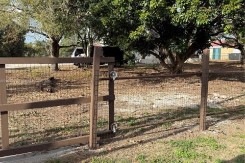 Villa ou maison à vendre à Homestead, Floride: 6 chambres, 443.24 m2 № 2044290 - photo 1