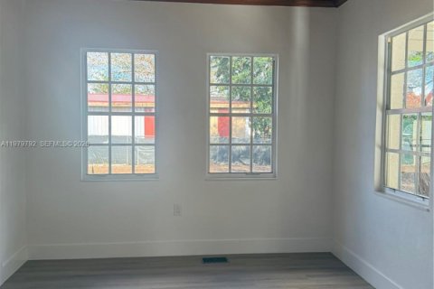 Villa ou maison à vendre à Homestead, Floride: 6 chambres, 443.24 m2 № 2044290 - photo 29