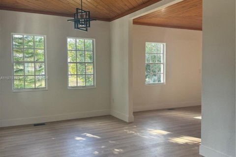 Villa ou maison à vendre à Homestead, Floride: 6 chambres, 443.24 m2 № 2044290 - photo 9