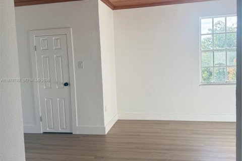 Villa ou maison à vendre à Homestead, Floride: 6 chambres, 443.24 m2 № 2044290 - photo 23