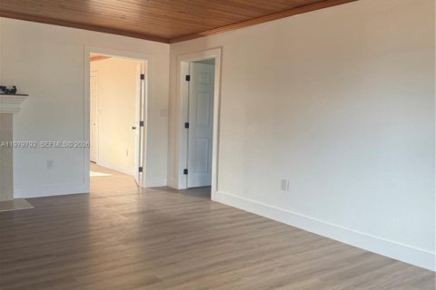 Villa ou maison à vendre à Homestead, Floride: 6 chambres, 443.24 m2 № 2044290 - photo 20