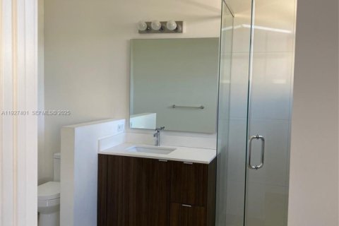 Touwnhouse à louer à Miami, Floride: 3 chambres, 155.89 m2 № 1986271 - photo 9