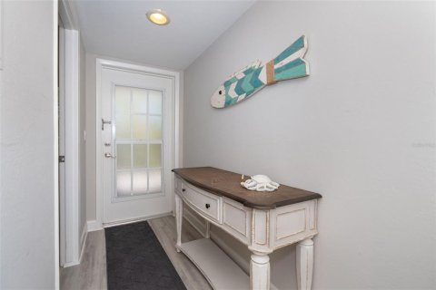 Condo in Placida, Florida, 2 bedrooms  № 1789593 - photo 16