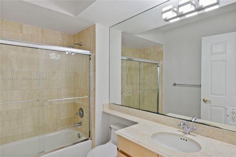 Condominio en alquiler en Sunny Isles Beach, Florida, 3 dormitorios, 205.31 m2 № 1982604 - foto 19