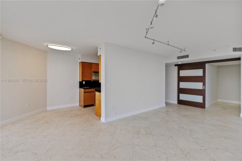 Condominio en alquiler en Sunny Isles Beach, Florida, 3 dormitorios, 205.31 m2 № 1982604 - foto 5