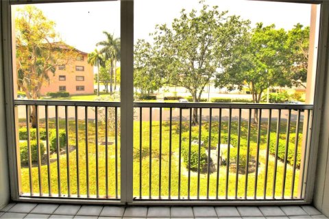 Condo in Hollywood, Florida, 2 bedrooms  № 2248625 - photo 4