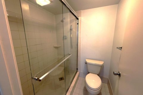Condo in Hollywood, Florida, 2 bedrooms  № 2248625 - photo 19