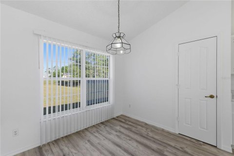 House in Ocala, Florida 3 bedrooms, 144.18 sq.m. № 2122762 - photo 13