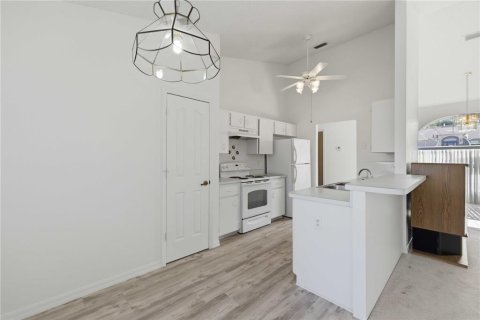 House in Ocala, Florida 3 bedrooms, 144.18 sq.m. № 2122762 - photo 12