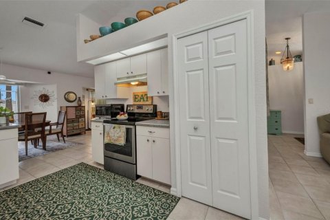 House in Port Charlotte, Florida 3 bedrooms, 156.45 sq.m. № 1812672 - photo 15