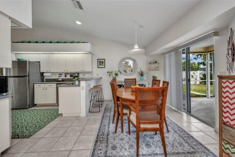 House in Port Charlotte, Florida 3 bedrooms, 156.45 sq.m. № 1812672 - photo 18