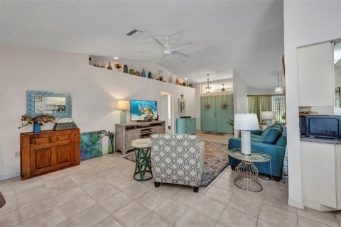 House in Port Charlotte, Florida 3 bedrooms, 156.45 sq.m. № 1812672 - photo 11