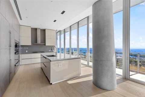 Condominio en venta en Miami, Florida, 5 dormitorios, 335.1 m2 № 2003068 - foto 27