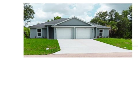 Immobilier commercial à Port Charlotte, Floride 222.97 m2 № 2329637