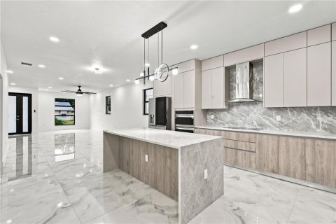 Casa en venta en Pinellas Park, Florida, 3 dormitorios, 152.08 m2 № 2420478 - foto 23