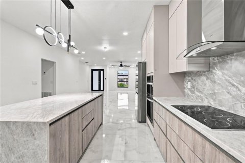 Casa en venta en Pinellas Park, Florida, 3 dormitorios, 152.08 m2 № 2420478 - foto 21