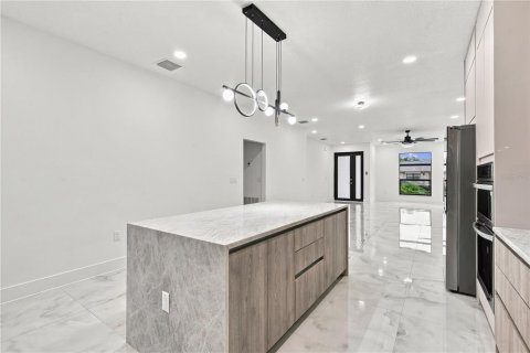 Casa en venta en Pinellas Park, Florida, 3 dormitorios, 152.08 m2 № 2420478 - foto 22