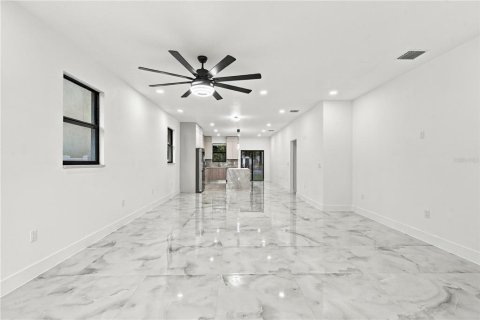 Casa en venta en Pinellas Park, Florida, 3 dormitorios, 152.08 m2 № 2420478 - foto 11