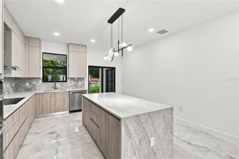 Casa en venta en Pinellas Park, Florida, 3 dormitorios, 152.08 m2 № 2420478 - foto 17
